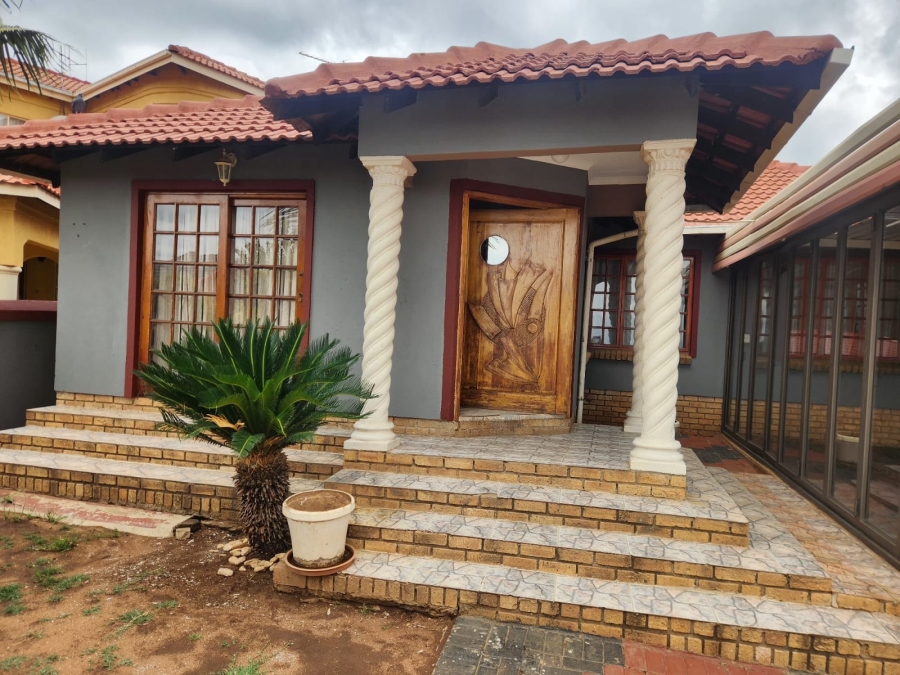 3 Bedroom Property for Sale in Tlhabane West North West